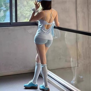 女休闲带胸垫假两件运动背心美背瑜伽服上衣宽松健身上衣 瑜伽罩衫