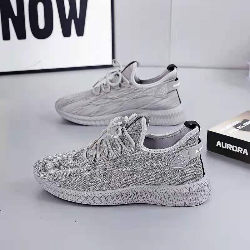 麦卡伦青年休闲鞋鲨鱼轻便款透气鞋男款流行2023男士运动鞋