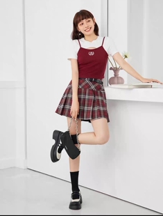 减龄设计修身 爱衣服套装 辣妹个性 学院风时尚 显瘦娃娃领 美式