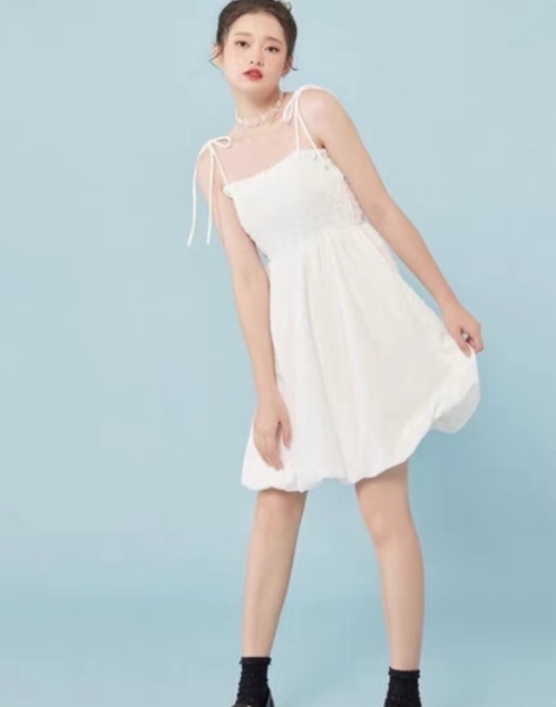 吊带裙爱衣服新款收腰时尚白搭肖皮吊带裙抢购一天限抢连衣裙女