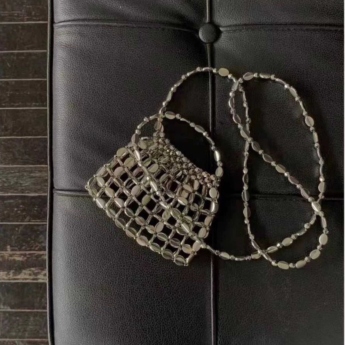 新款复古银色金属闪亮串珠腋下单肩包包手工编织辣妹高颜值斜挎包