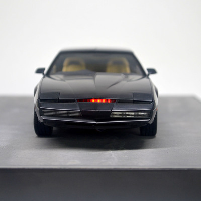 青岛社06560 拼装车模 1/24 霹雳游侠 KNIGHT 2000 代工完成品