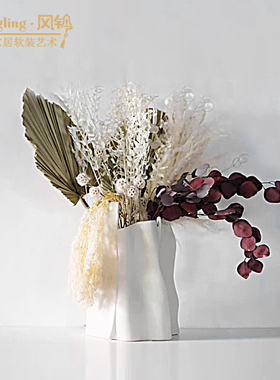 现代北欧抽象样板间白色花器