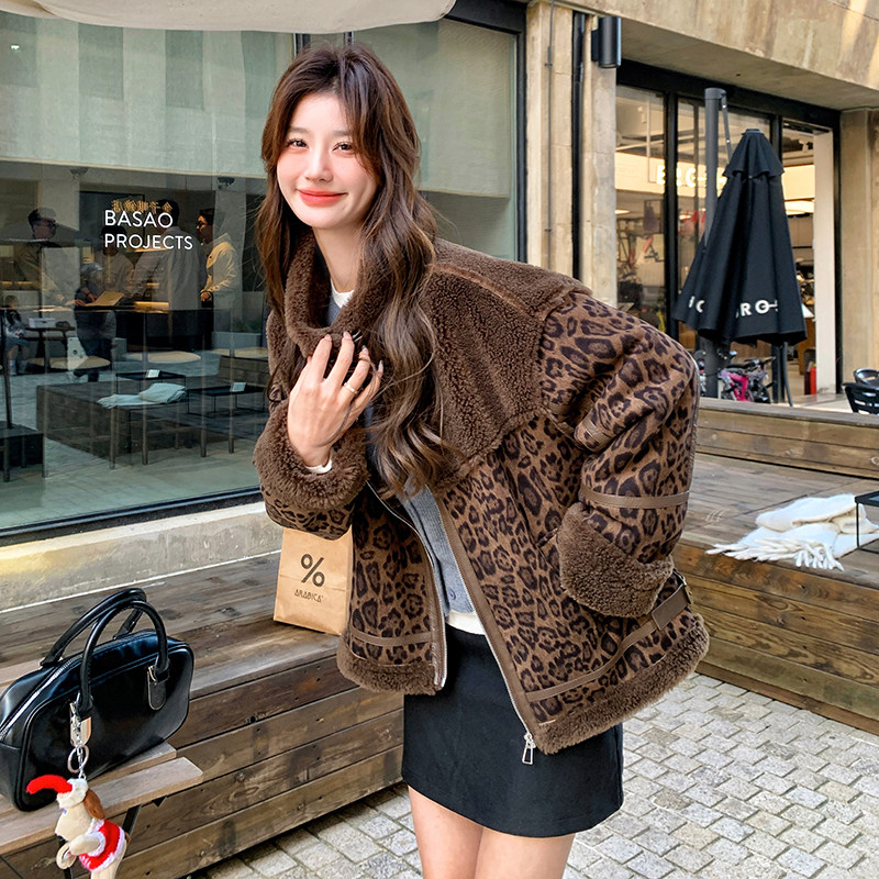 皮毛一体短外套女2D115-C300-P195-K298，女装短外套，2D115