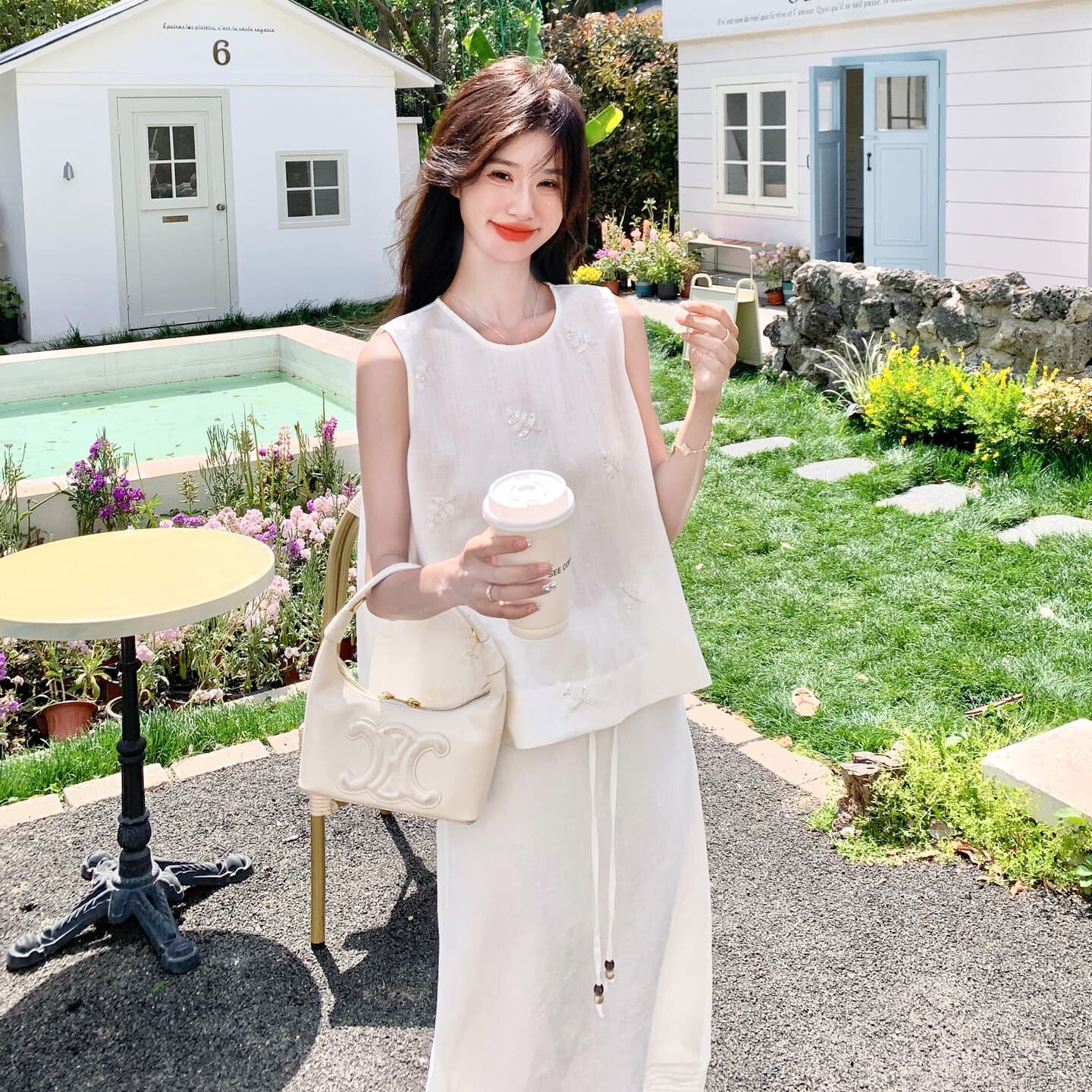 白色法式简约时髦洋气套装女2025新款气质木耳边背心半身裙两件套,女装套装/套裙,2D115