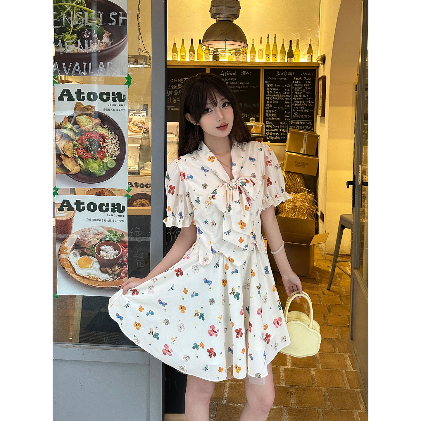 KEIKO 彩绘蝴蝶小碎花连衣裙25夏季法式系带领显瘦泡泡袖伞裙短裙