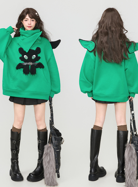 KEIKO 怪趣小恶魔绣花加绒加厚卫衣女25秋冬圣诞绿色宽松休闲外套