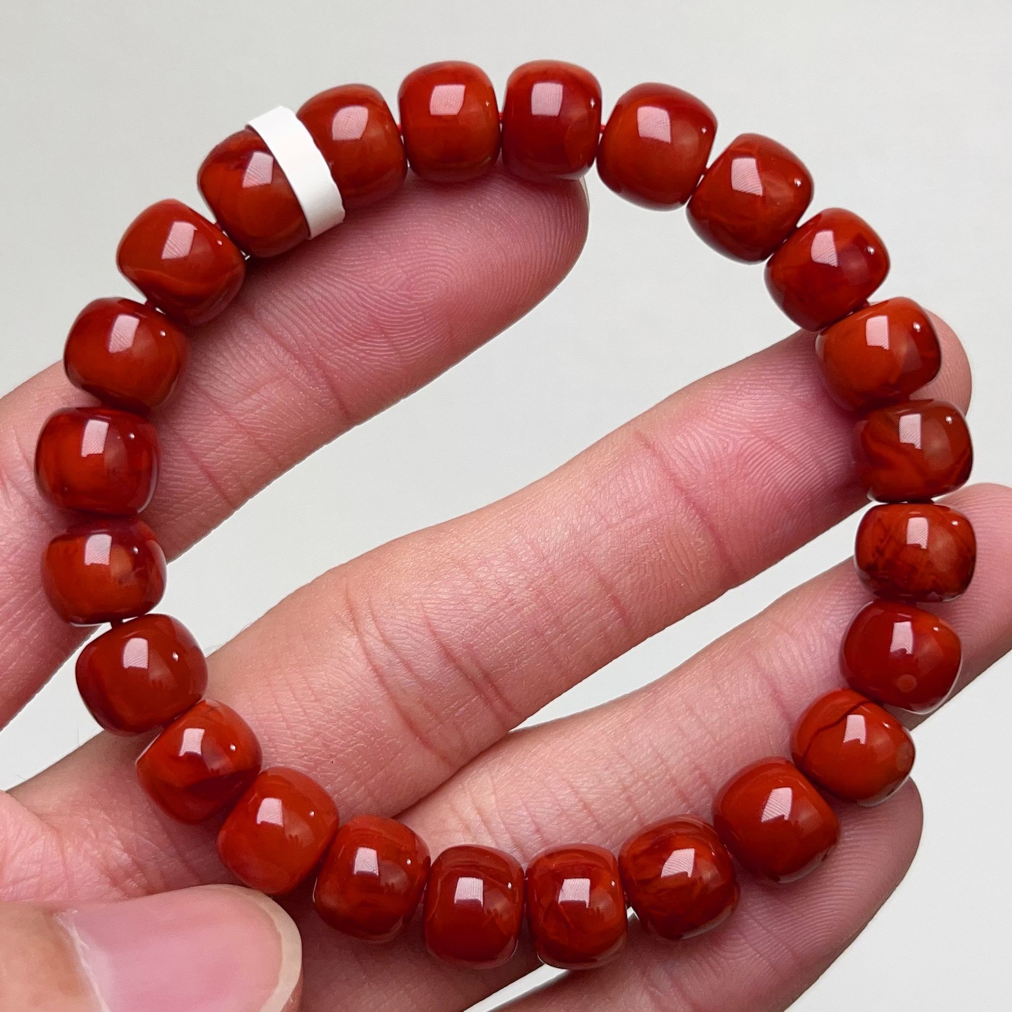 858C34凉山瓦西料南红牛血红老型单圈手串