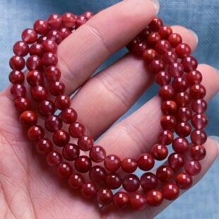03C54凉山瓦西料南红牛血红多圈手串