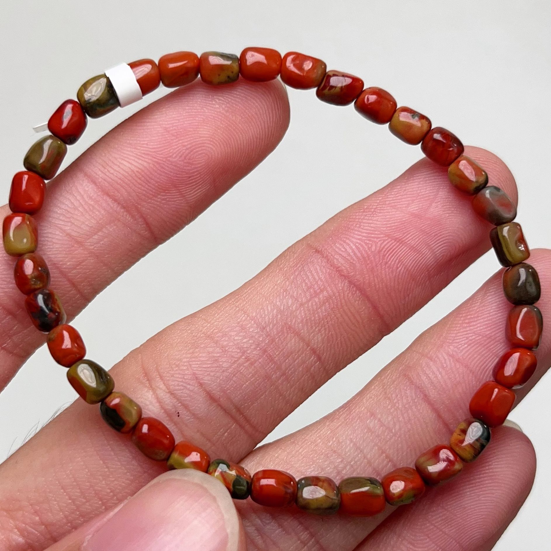 136A01凉山九口料南红包浆随型单圈手串