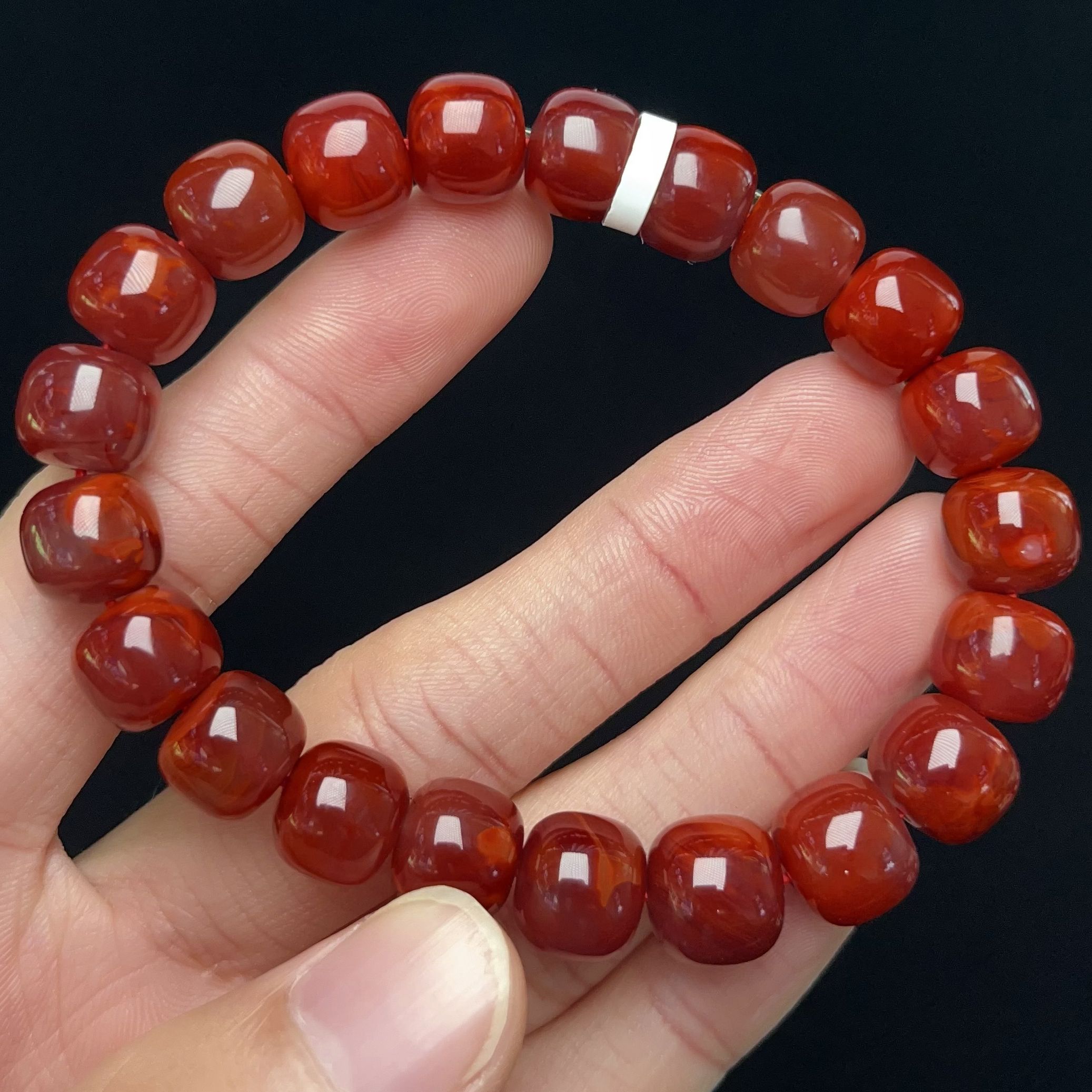 2106C29凉山瓦西料南红妖牛血单圈手串