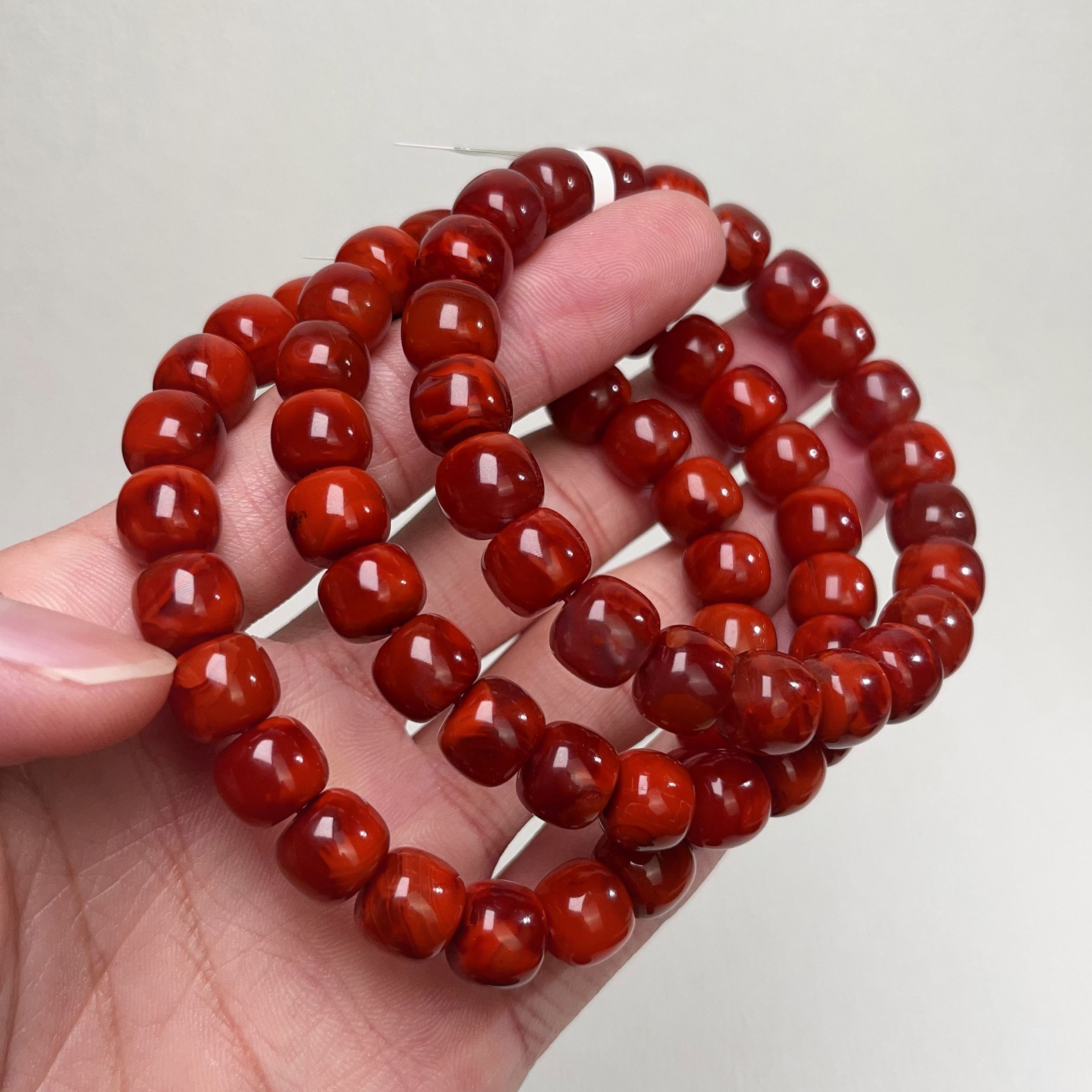 293F105凉山瓦西料南红牛血锦红火焰老型单圈手串多样性发其一