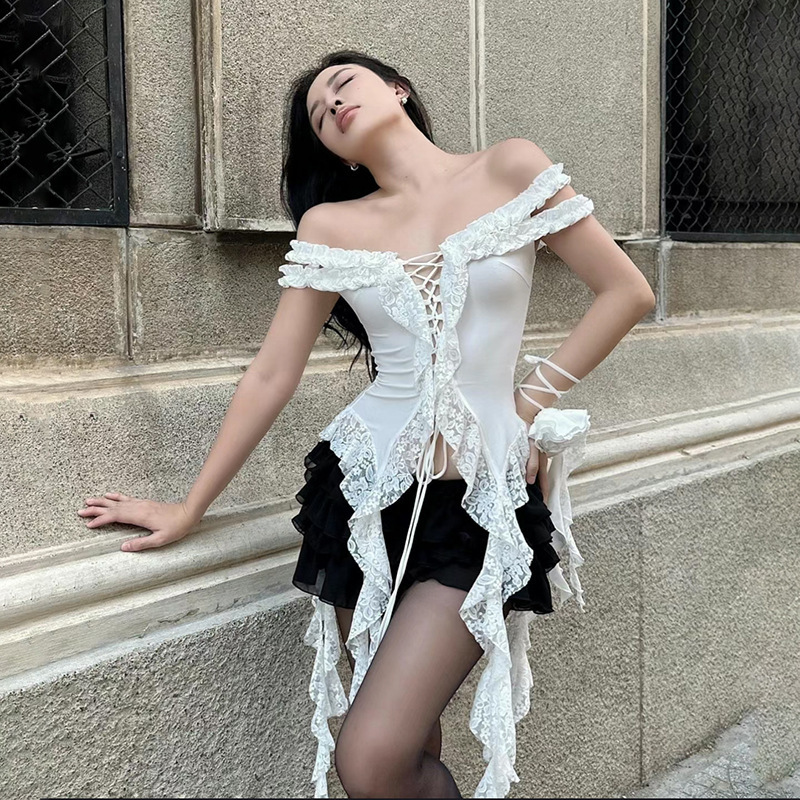 度假纯欲风蕾丝荷叶边拼接飘带设计感一字肩t恤女显瘦辣妹上衣