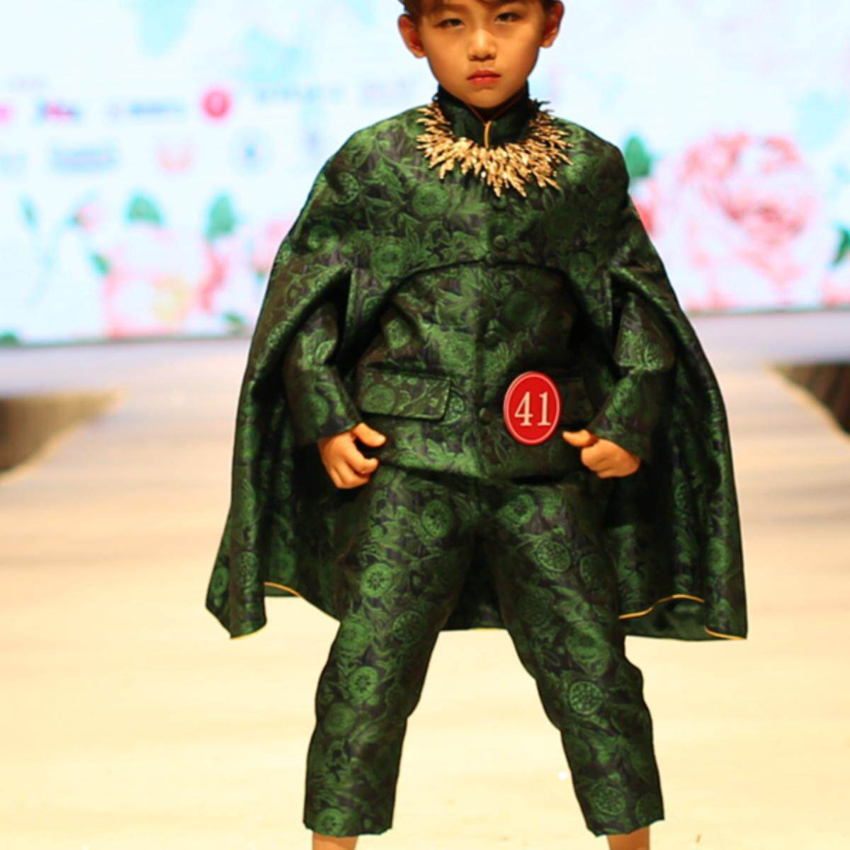 儿童走秀T台演出服骑士服斗篷表演比赛男童青绿色欧式礼服出租