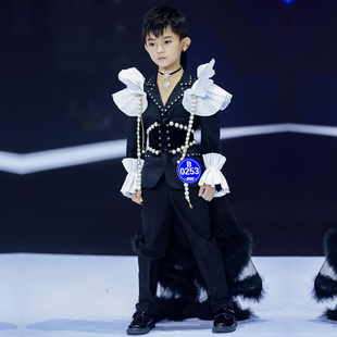 黑白T台走秀模特礼服西装新款演出服潮流服饰儿童2025新款出租