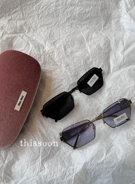 MiuMiu半透明徽标logo方形墨镜