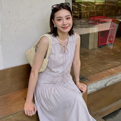 ELLE格瑞塔高级感无袖V领连衣裙