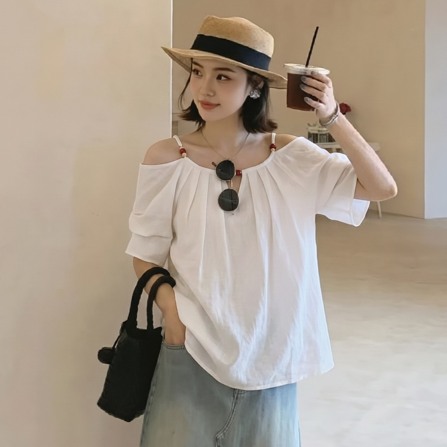 ELLE法式设计感一字露肩上衣图片