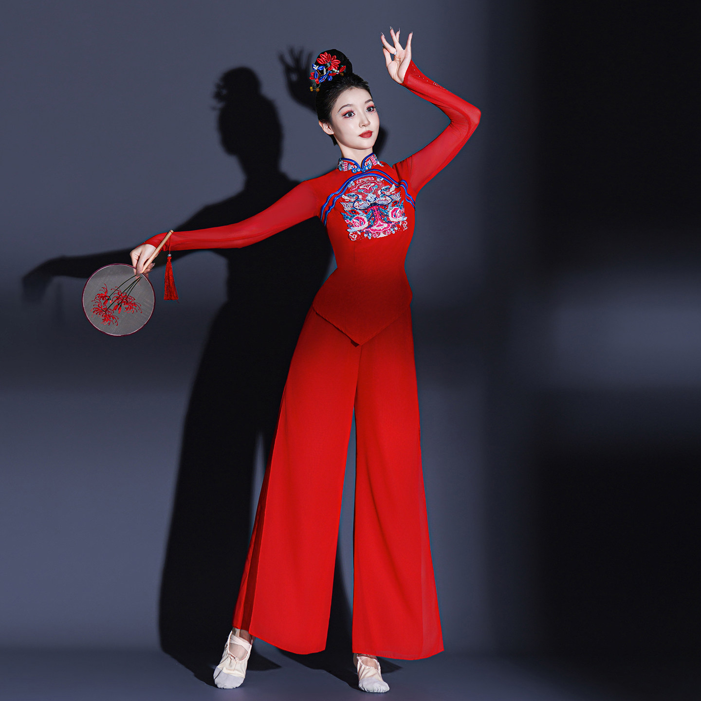 高档陕北秧歌服红色舞蹈服喜庆跳舞演出服装广场舞腰鼓套装古典扇