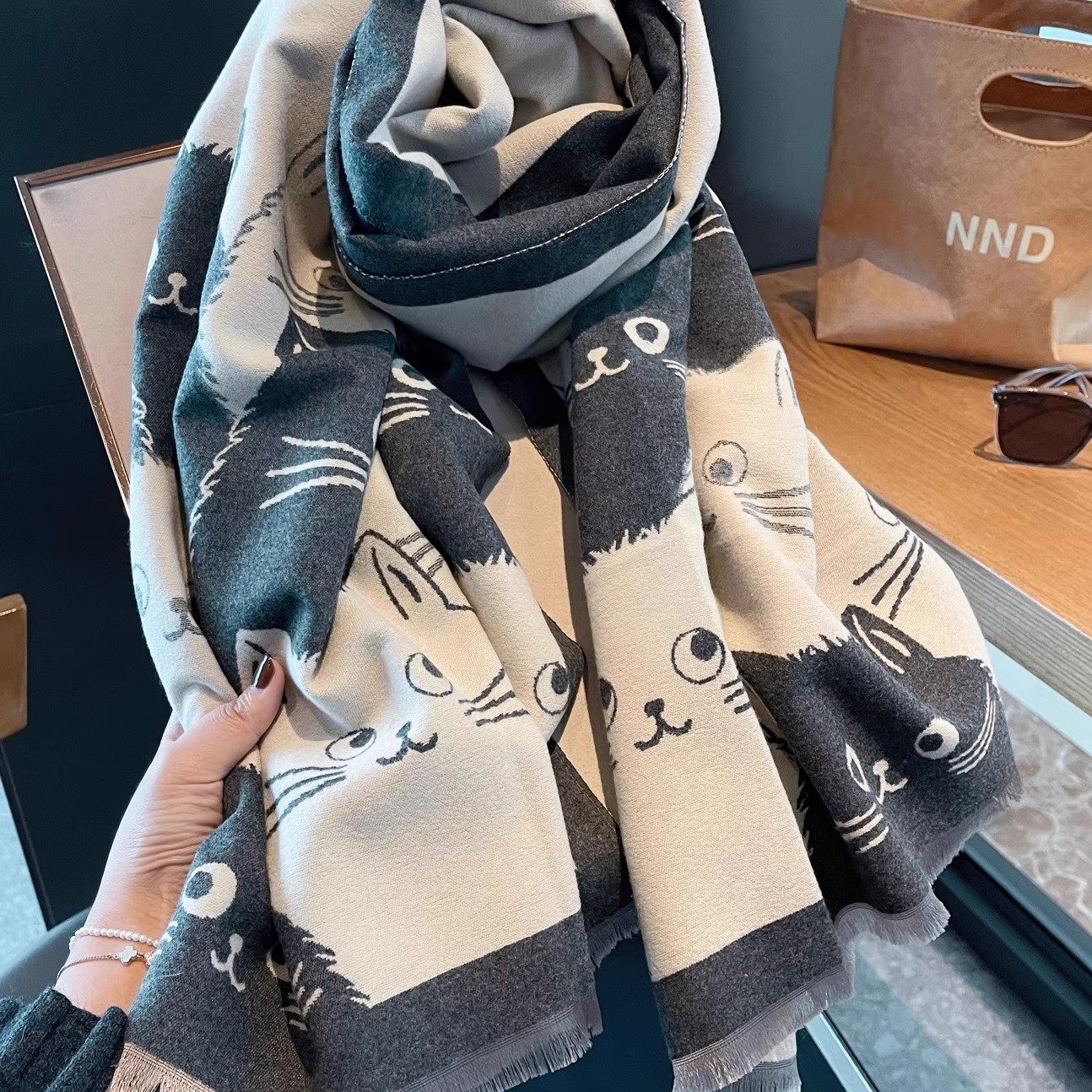 秋冬双面羊绒加厚保暖猫咪围巾