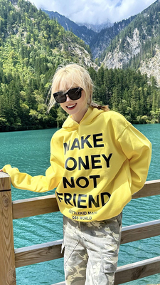 学院风多巴胺黄色连帽卫衣女秋冬新款美式字母印花上衣银狐绒外套