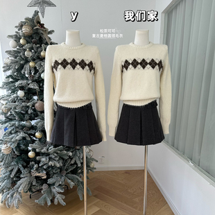 柒月末 松茶可可 复古菱格圆领套头毛衣女秋冬设计感显瘦针织上衣