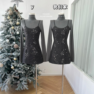 柒月末羊毛连衣裙女秋冬2025新款法式吊带气质修身显瘦小个子裙子