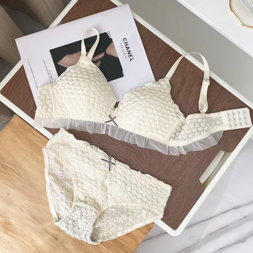 原创夏薄杯法式透气聚拢内衣套装