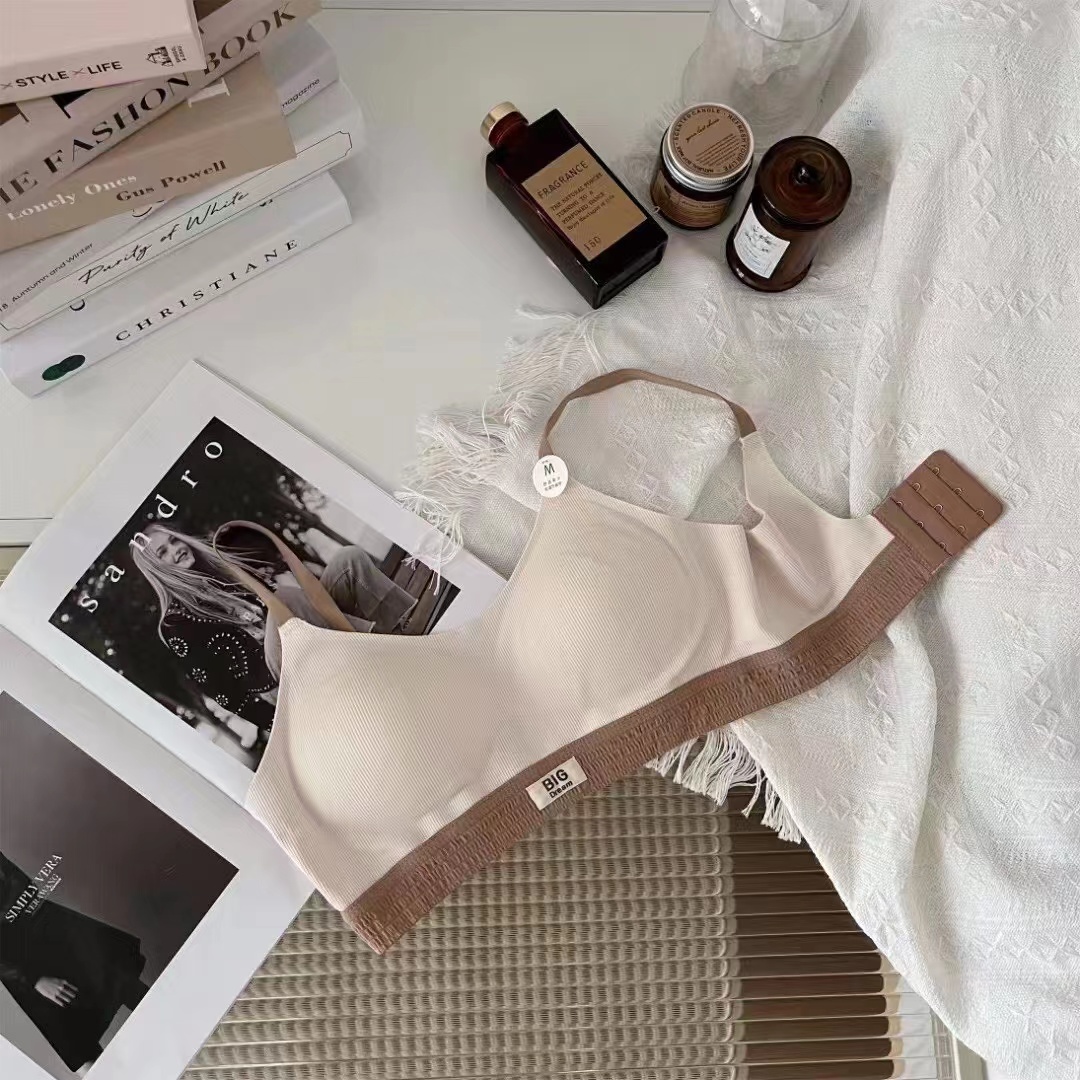 big光面无痕运动内衣学生