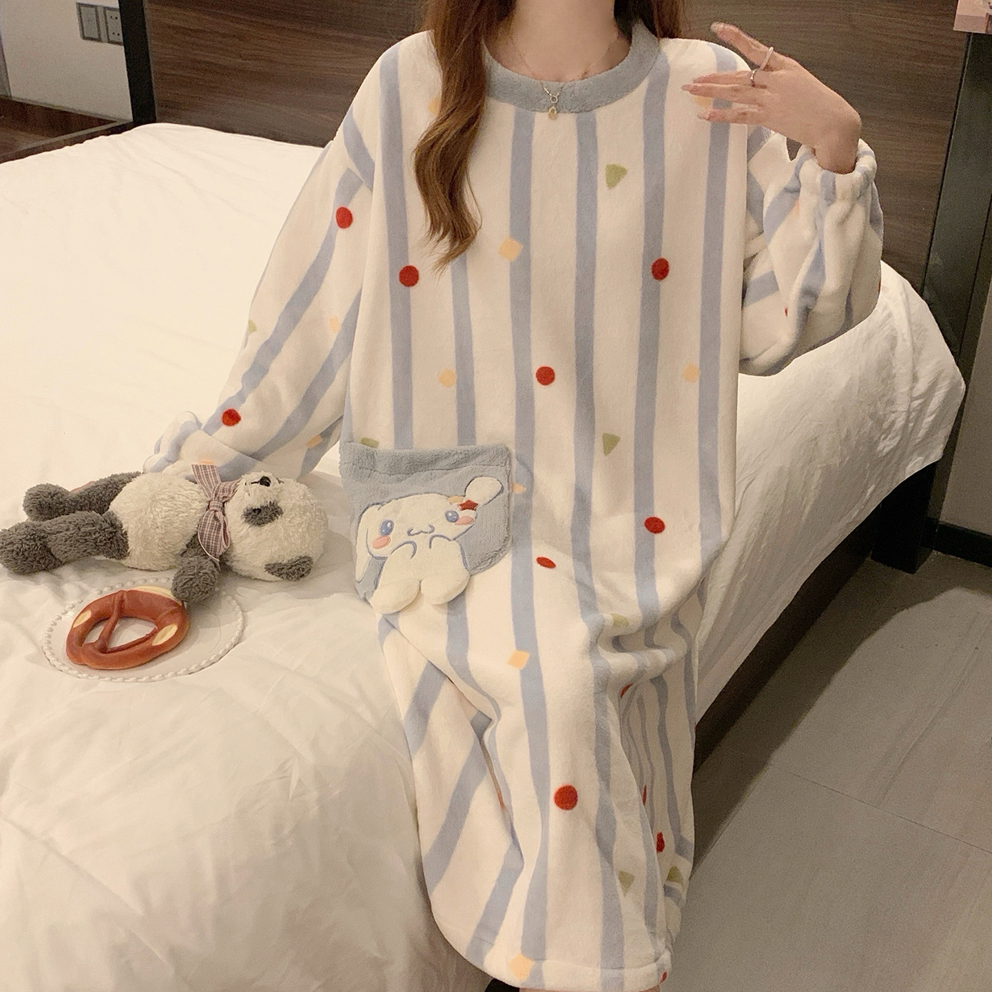 睡裙女秋冬季珊瑚绒长袖加厚保暖