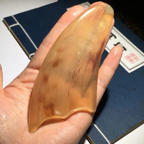 天然加大加厚藏羊角牛角刮痧板面部背部刮脸排毒全身通用按摩板