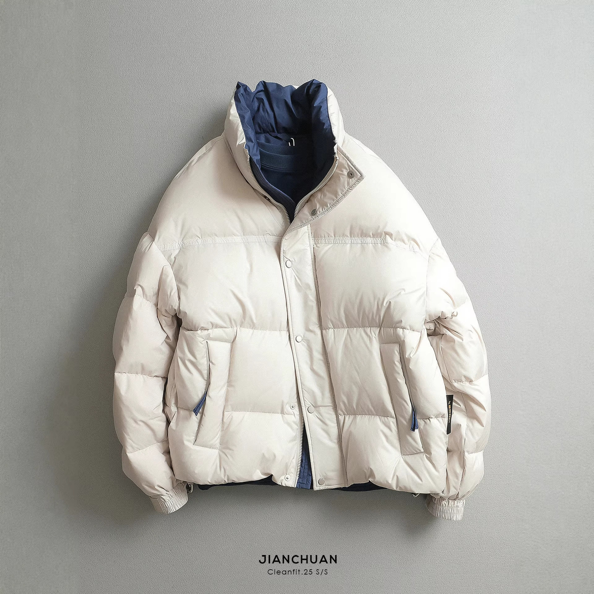 年货90白鸭绒冬季都市简约风 轻潮通勤立领撞色羽绒服 男