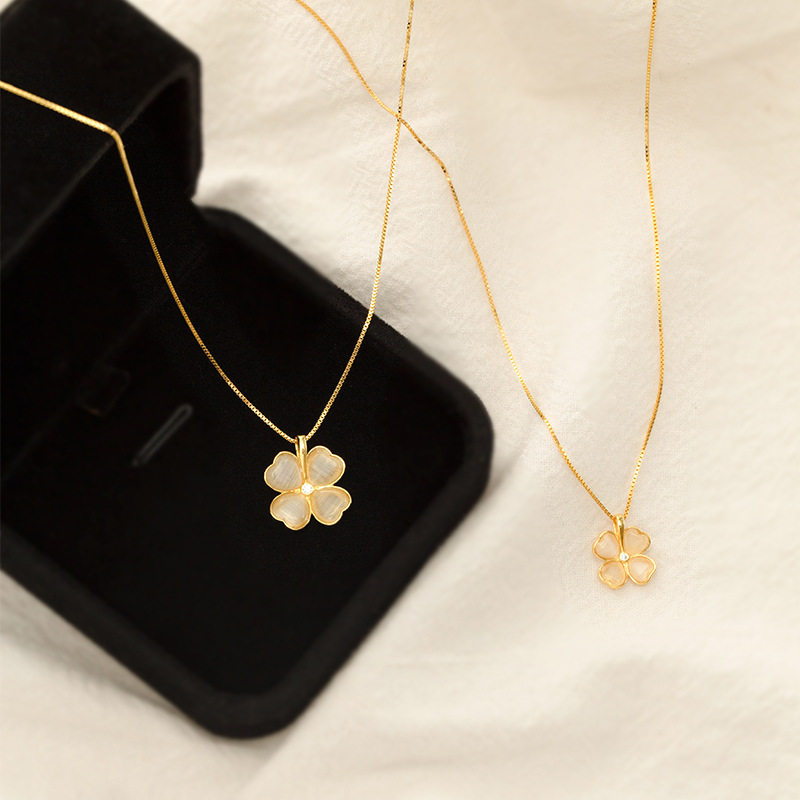 原创时尚精致幸运四叶草项链女轻奢小众百搭气质感锁骨链简约吊坠