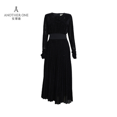 安那迪修身丝绒连衣裙时髦精致感