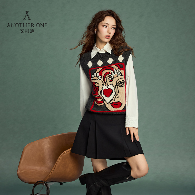 别致叠穿小马甲设计感圆领上衣