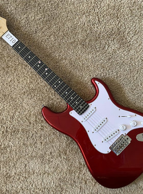 意大利品牌 EKO 芬达款式 ST 电吉他单摇 金属红色三单拾音器微瑕