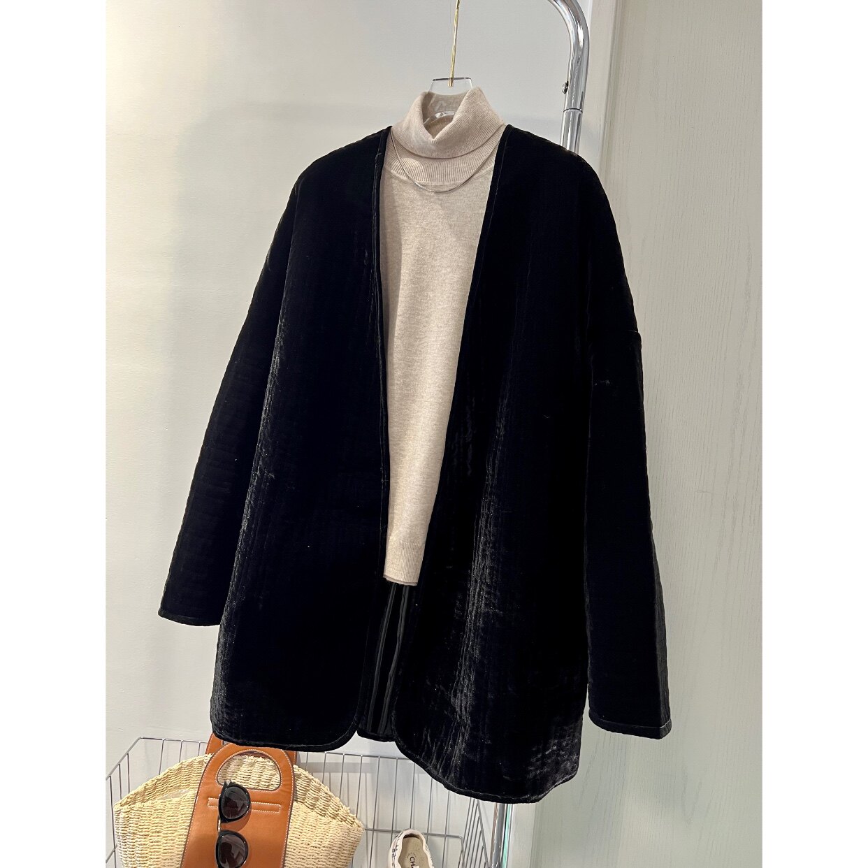 通勤气质V领长袖中长款丝绒外套