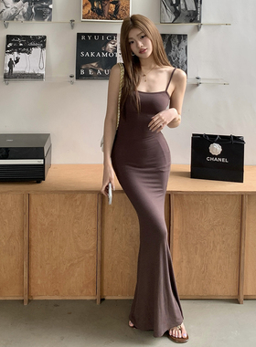 语姿雅Rae新款卡戴珊同款纯欲辣妹吊带连衣裙女显瘦包臀裙长裙