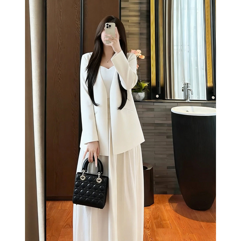 200斤高个子大码西装外套女胖mm春季时尚休闲米白色西服上衣2607