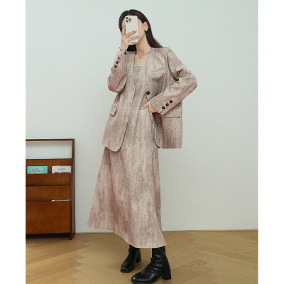 200斤春秋新款大码女装西装套裙胖mm西服外套吊带裙两件套25132