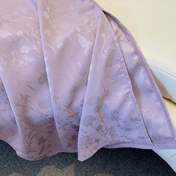 고대 더블 브레스티드 보라색 치파오 는 여름에 여름에 새로운 중국 스타일의 날씬한 스커트와 함께 입을 수 있는 개선 버전입니다