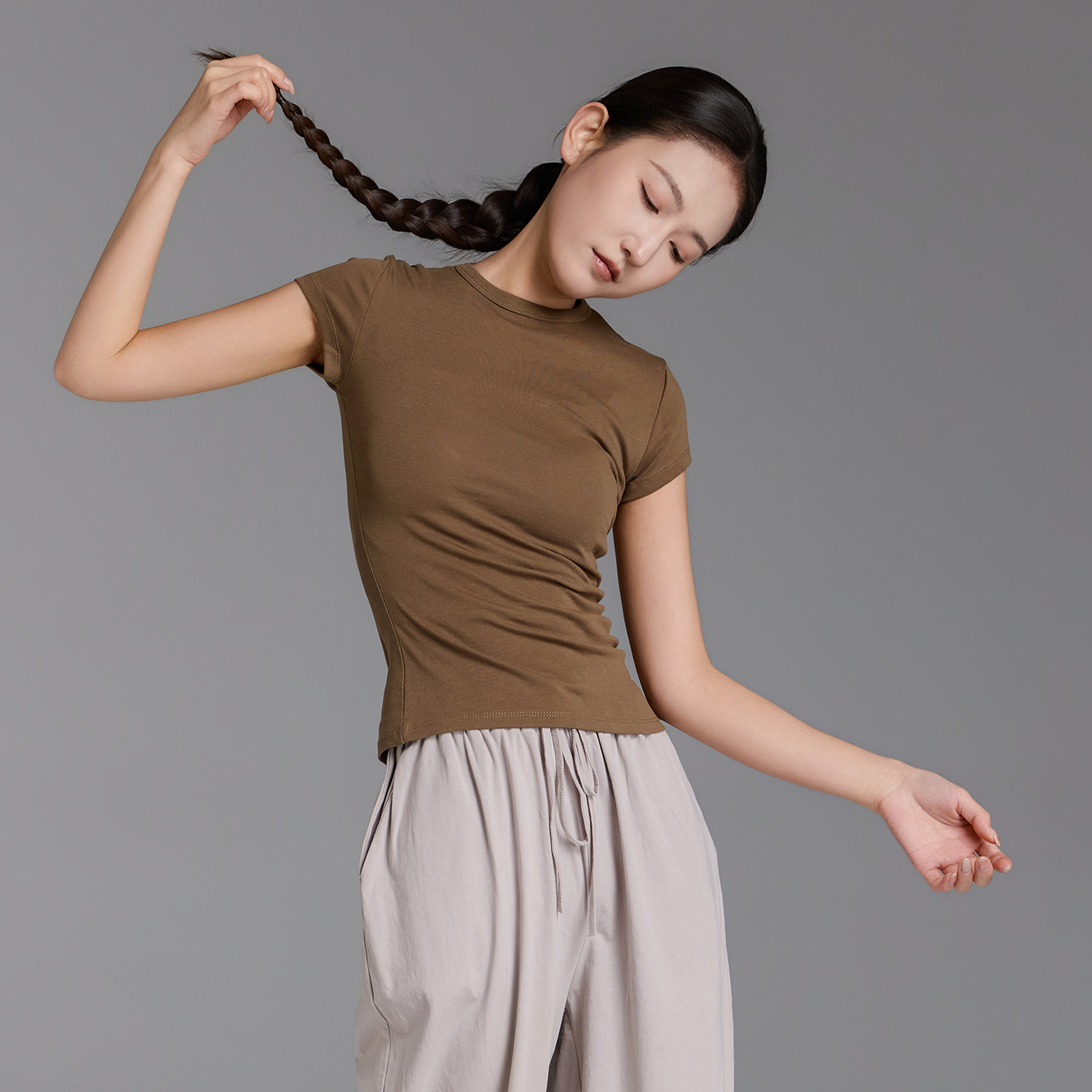 华丽独秀现代舞练功服短袖上衣T恤修身显瘦日常可穿运动舞蹈服女图片