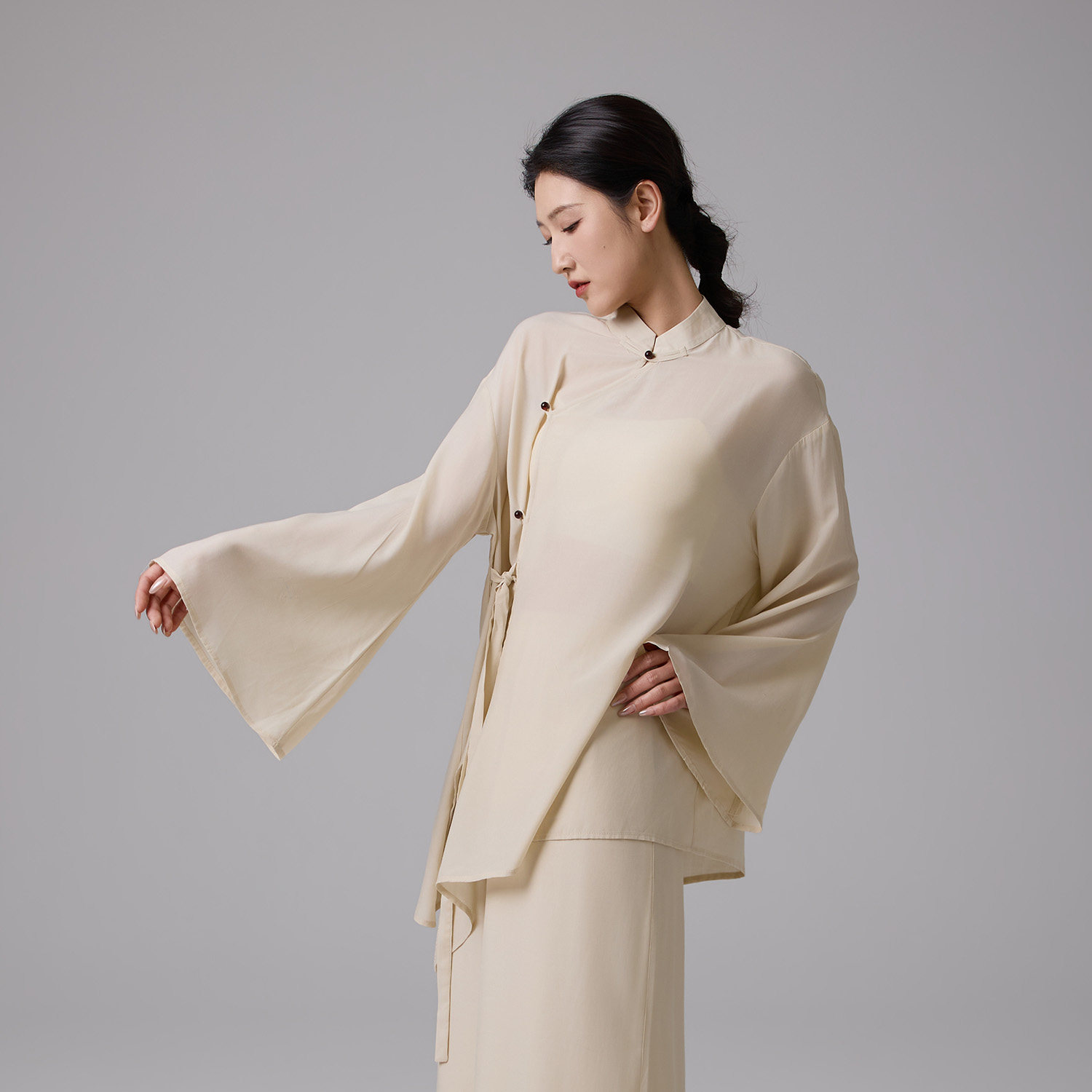 华丽独秀现代舞舞蹈服长袖上衣套装宽松显瘦新中式舞蹈服演出服女图片