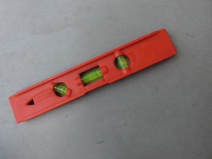 出口货鱼雷式迷你水平尺带磁性水平垂直测量仪9寸23厘米三水泡