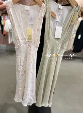 aritzia wilfred 碎花深v收腰连衣裙