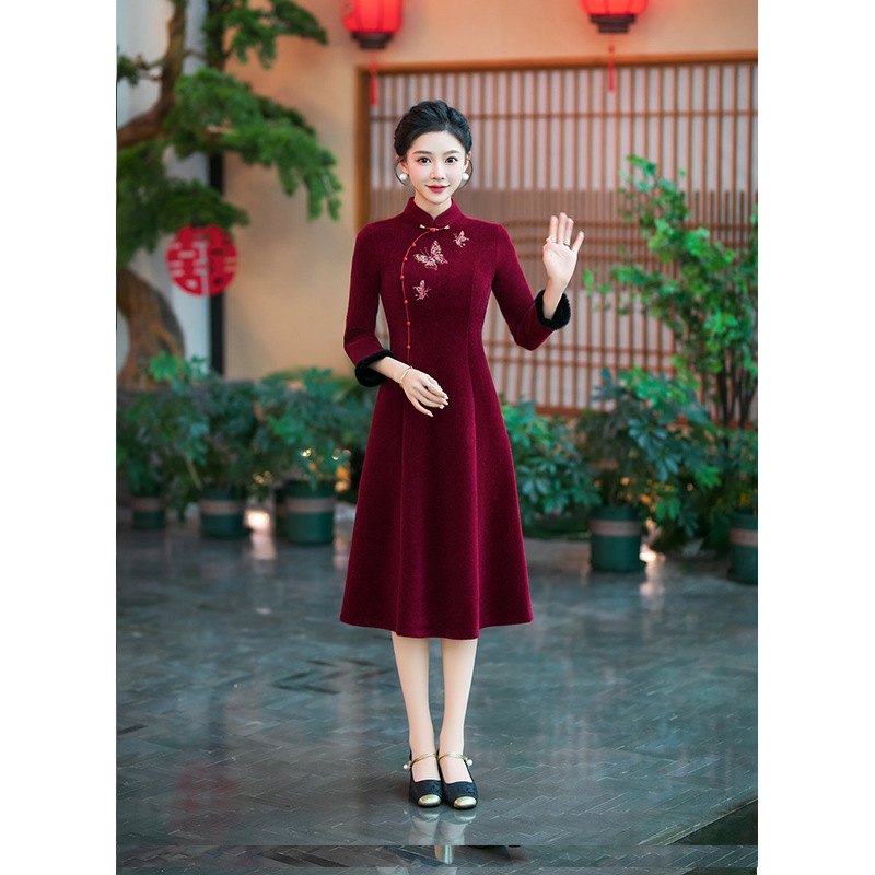 喜婆婆喜妈妈旗袍高贵婚宴装春款结婚喜服2025新款年轻妈妈婚礼服