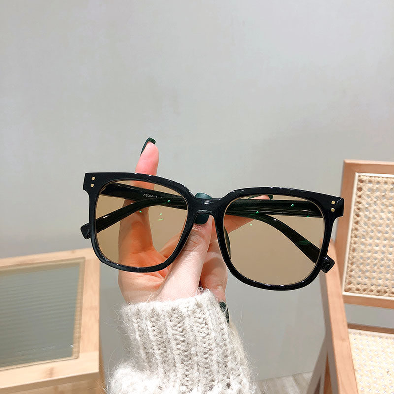 兴语 铆钉装饰感光变色近视眼镜女可配有度数眼睛框镜架8004