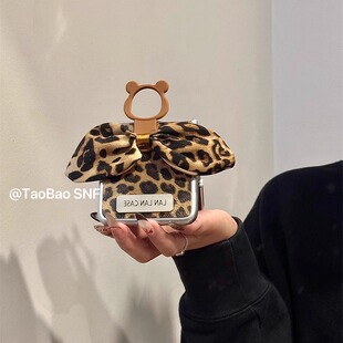 豹纹蝴蝶结小熊指环适用小米MIXFlip华为Pocket 2手机壳novaFlip折叠FindN3Flip皮质三星Zflip6/5/4荣耀VFlip