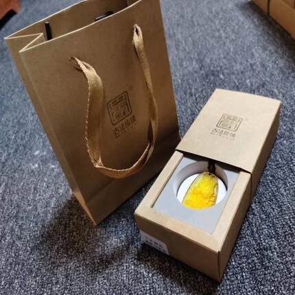 情人节吊坠挂件礼品盒送亲朋红色礼盒正方形包装盒锦缎盒