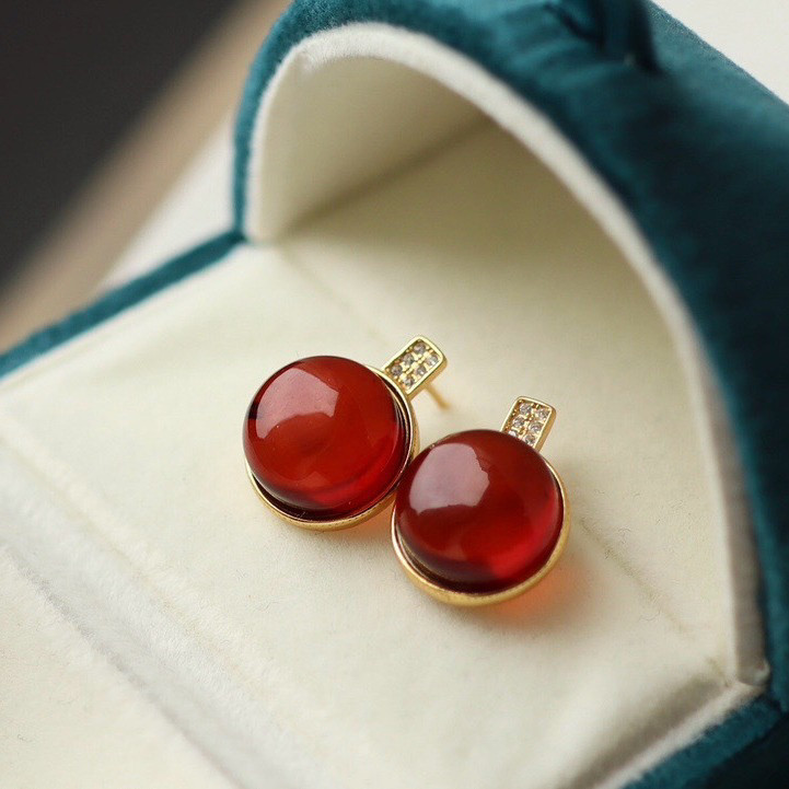 天然血珀耳钉纯银琥珀耳饰女复古高级感酒红色原矿净水级12m